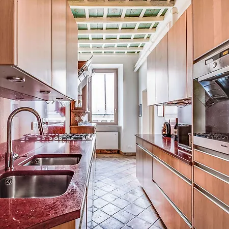 Pantheon View By Interhome شقة